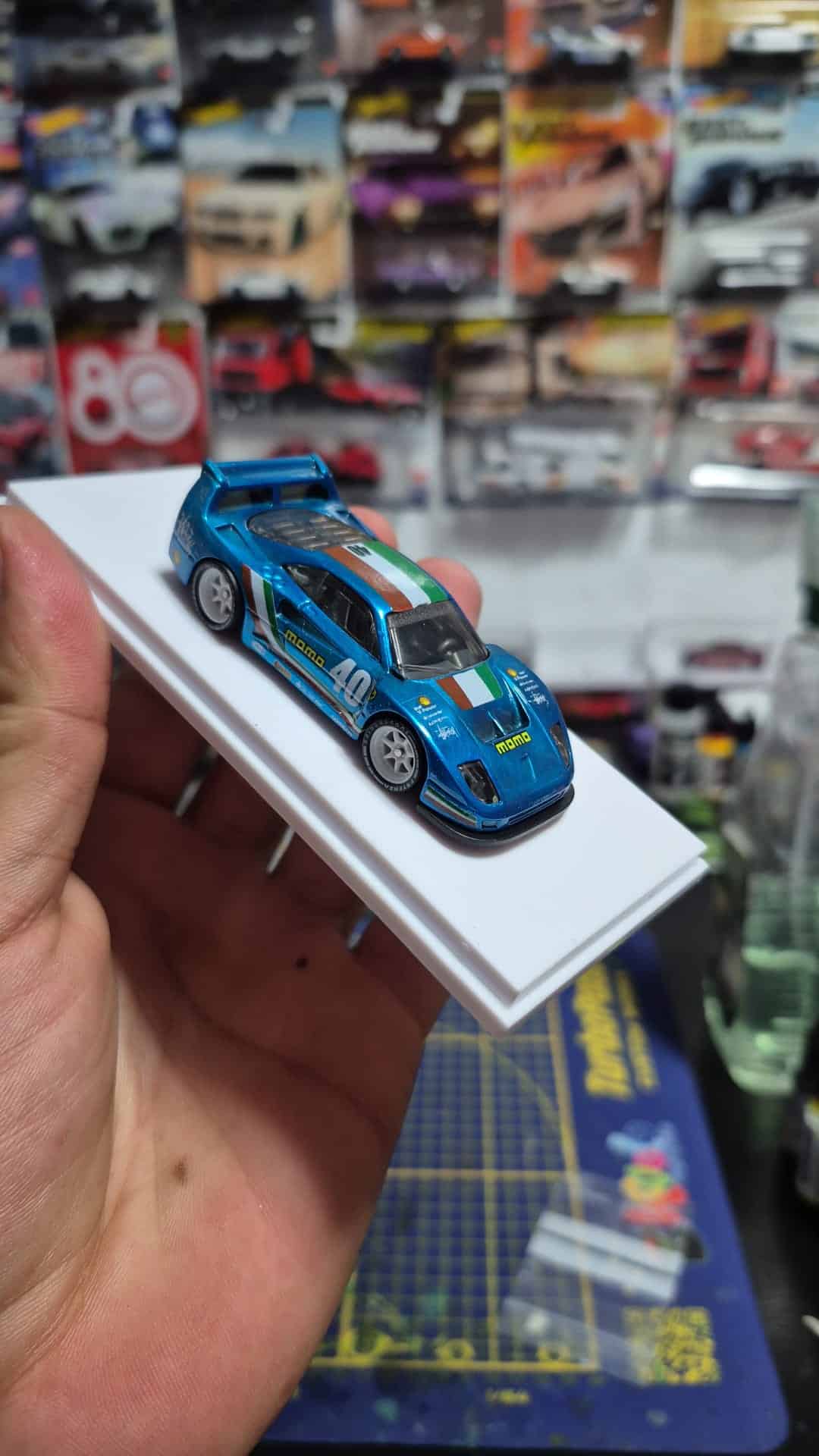 Decals Italia con Tinta Blanca Real: Ferrari F40 Competizione (Hot Wheels 1:64) - Imagen 2