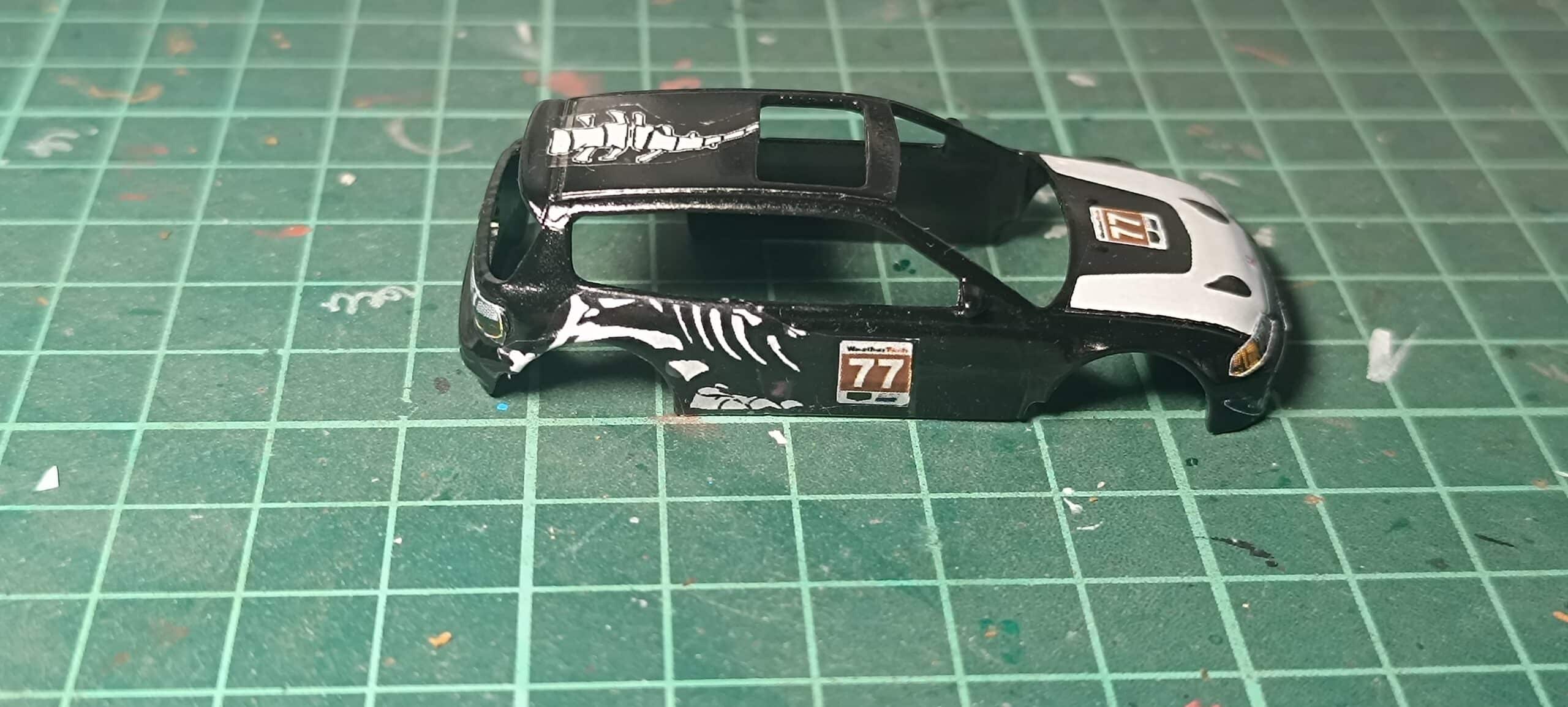 Decals "SKELETON-RAGE" en Tinta Blanca: El Diseño más Radical para tu Honda Civic EG Hot Wheels - Imagen 2